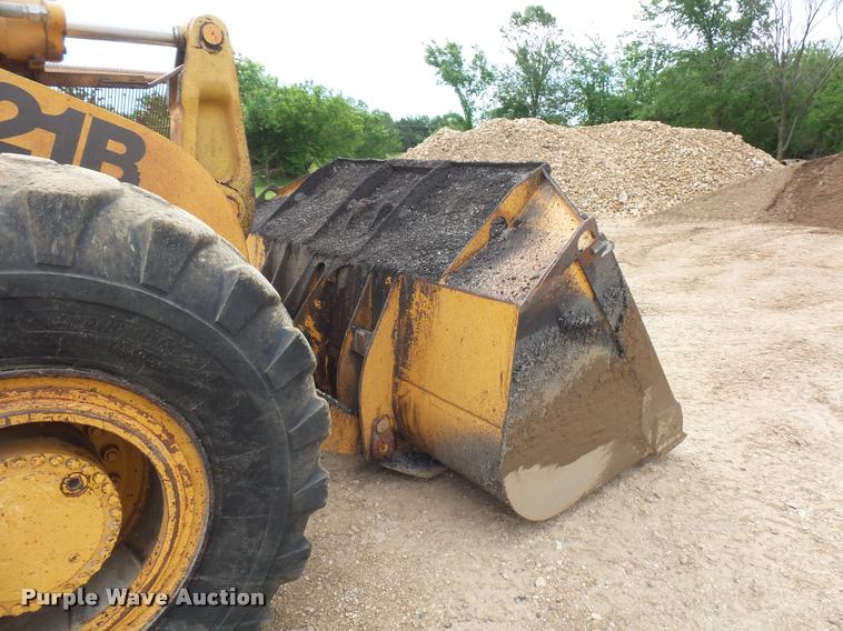 image for item DD9492 1996 Case 821B wheel loader