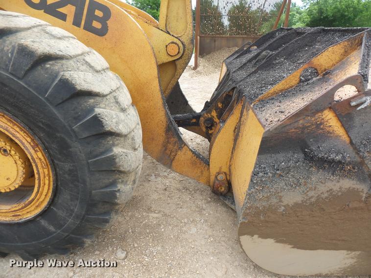 image for item DD9492 1996 Case 821B wheel loader