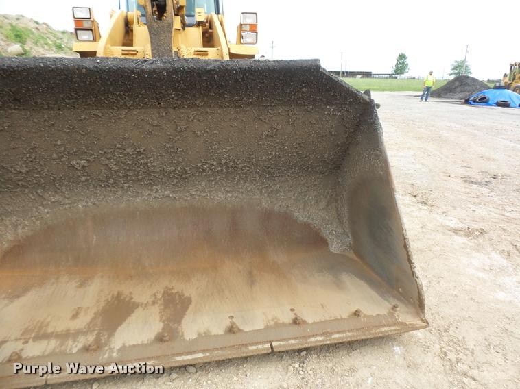 image for item DD9492 1996 Case 821B wheel loader