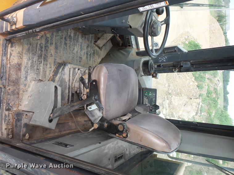 image for item DD9492 1996 Case 821B wheel loader