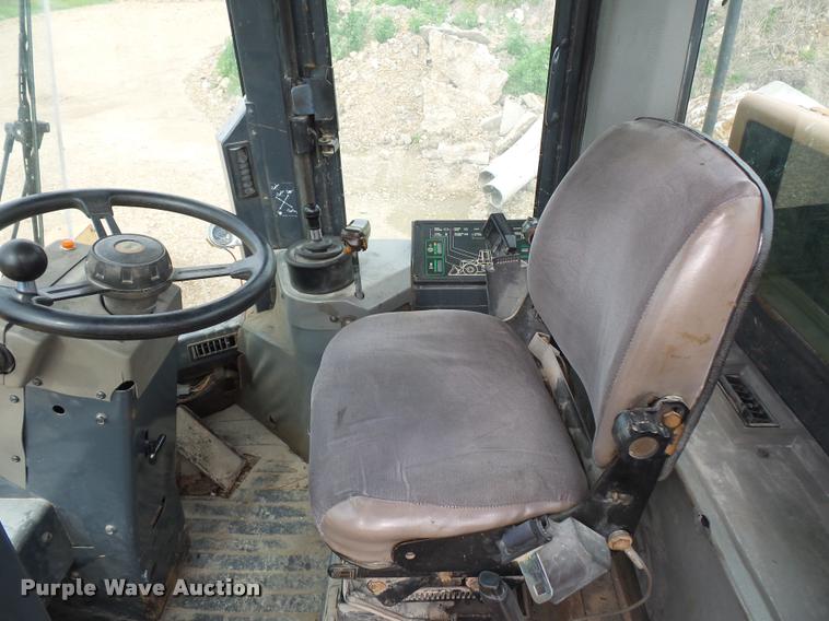 image for item DD9492 1996 Case 821B wheel loader