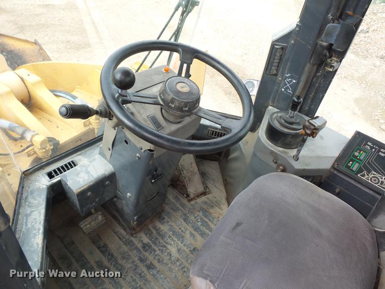 image for item DD9492 1996 Case 821B wheel loader