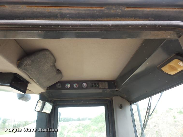 image for item DD9492 1996 Case 821B wheel loader