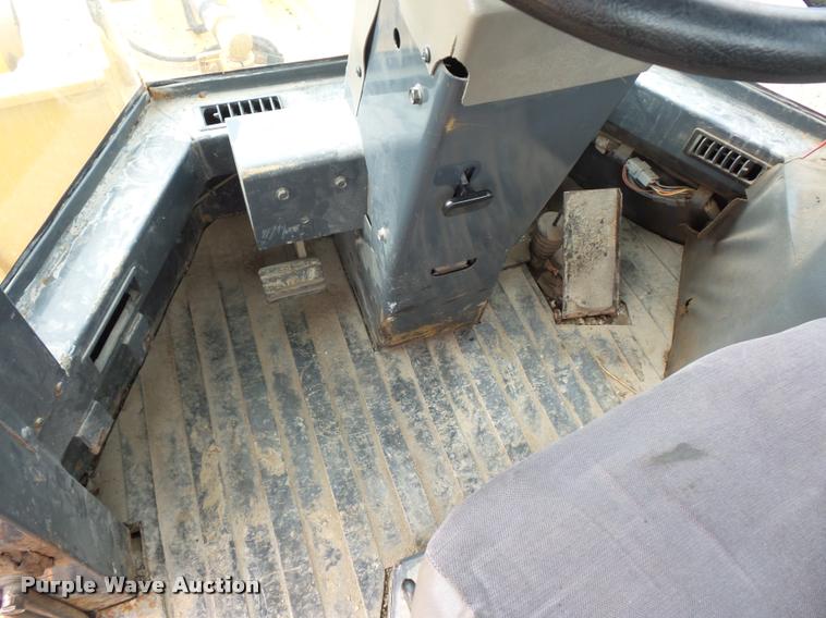 image for item DD9492 1996 Case 821B wheel loader