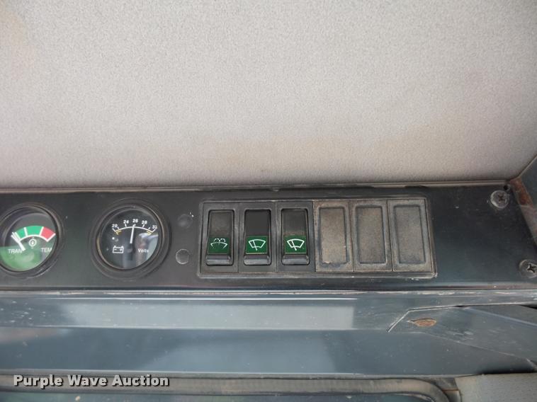 image for item DD9492 1996 Case 821B wheel loader