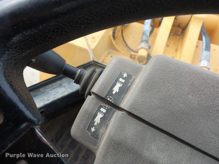 image for item DD9492 1996 Case 821B wheel loader