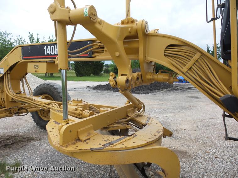 image for item DD9493 2001 Caterpillar 140H motor grader