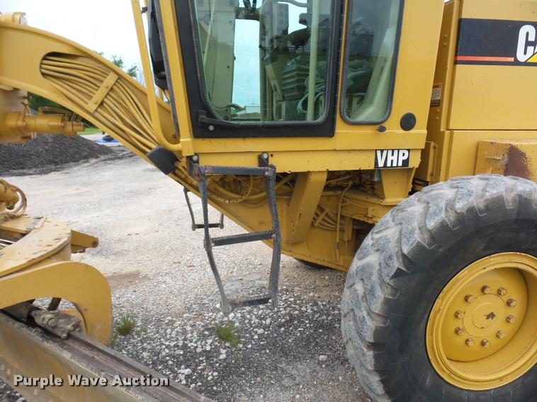 image for item DD9493 2001 Caterpillar 140H motor grader