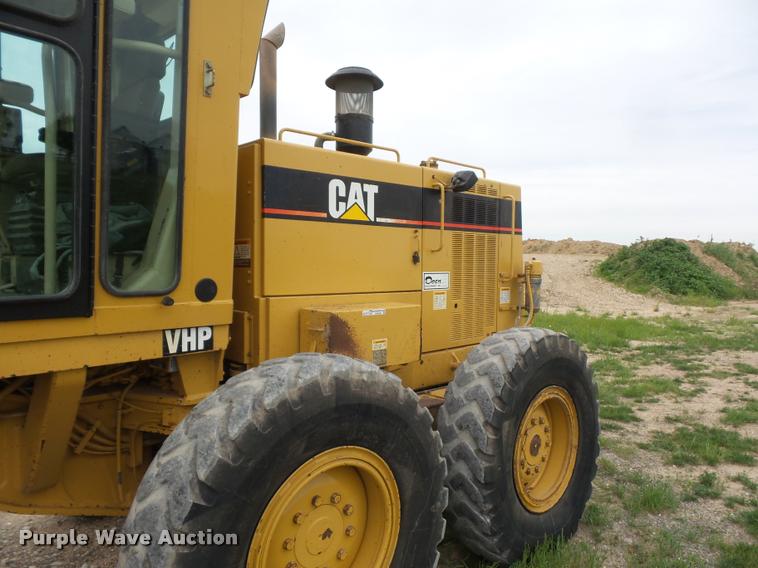 image for item DD9493 2001 Caterpillar 140H motor grader