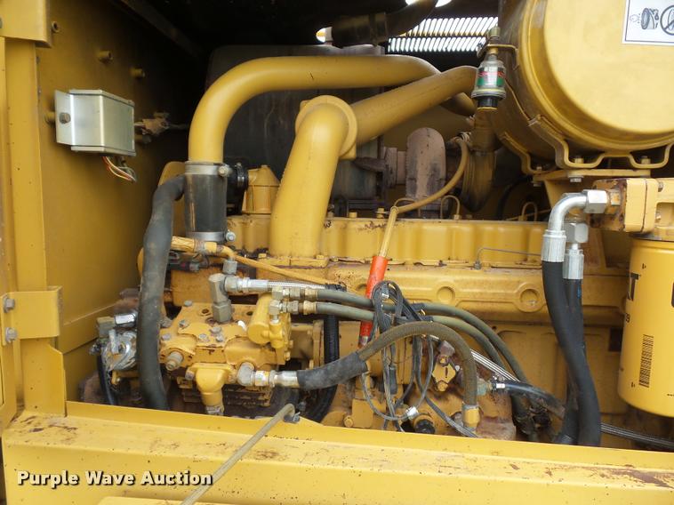 image for item DD9493 2001 Caterpillar 140H motor grader