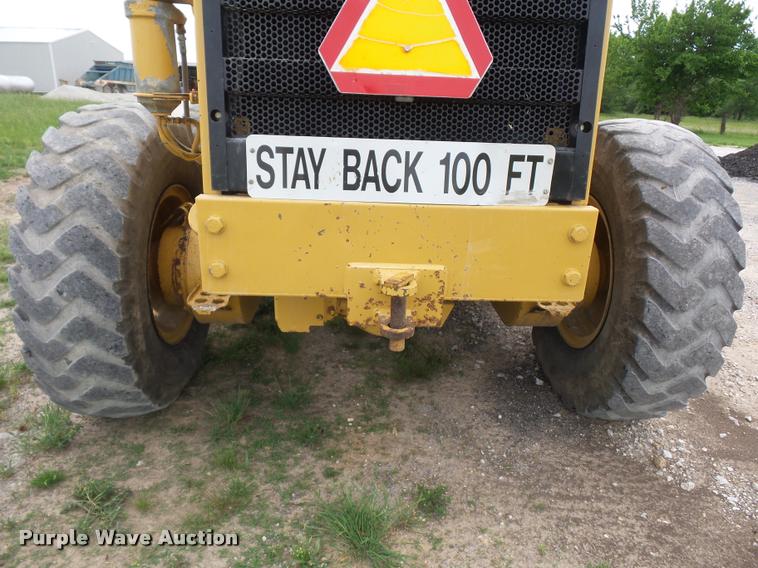 image for item DD9493 2001 Caterpillar 140H motor grader