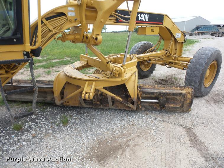 image for item DD9493 2001 Caterpillar 140H motor grader
