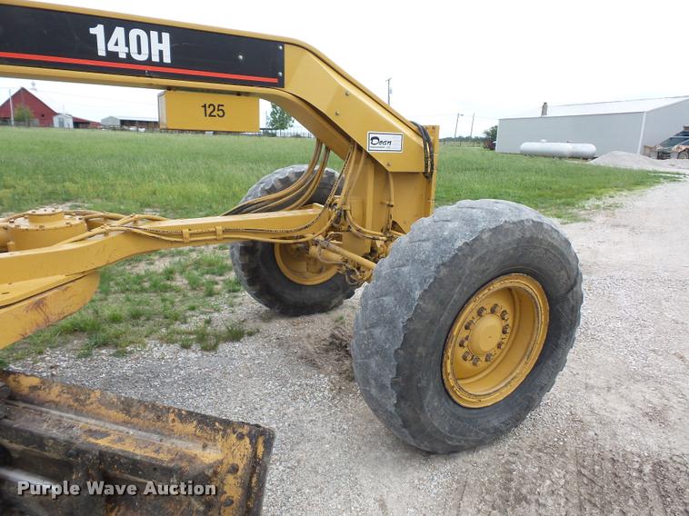 image for item DD9493 2001 Caterpillar 140H motor grader