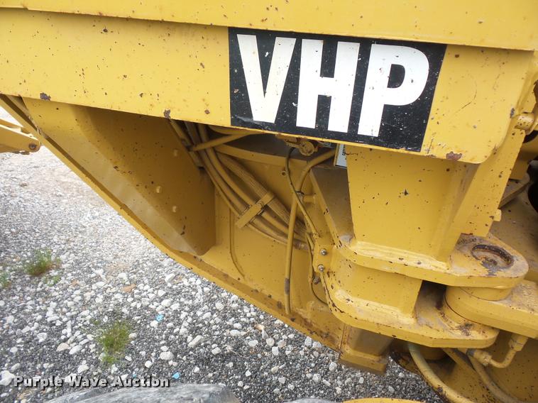 image for item DD9493 2001 Caterpillar 140H motor grader