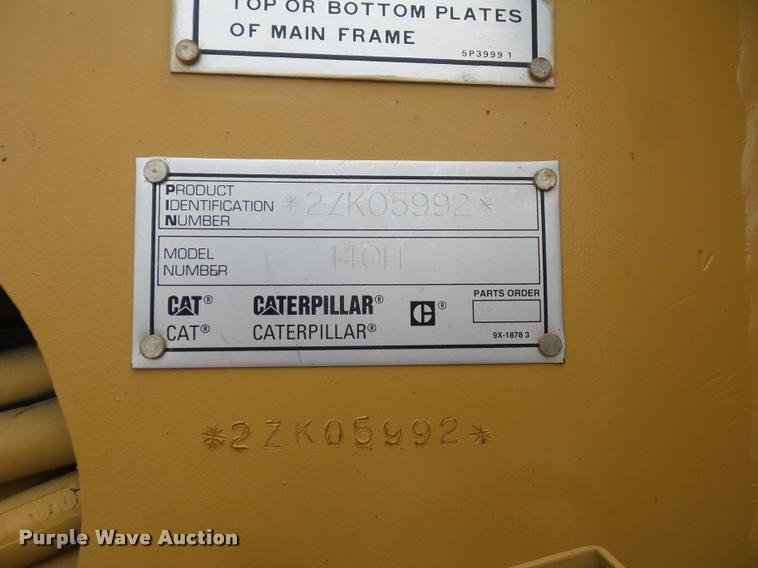 image for item DD9493 2001 Caterpillar 140H motor grader