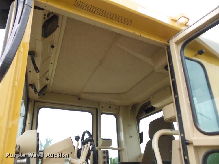 image for item DD9493 2001 Caterpillar 140H motor grader