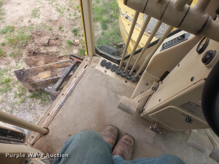 image for item DD9493 2001 Caterpillar 140H motor grader