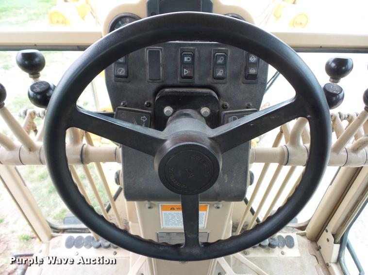 image for item DD9493 2001 Caterpillar 140H motor grader