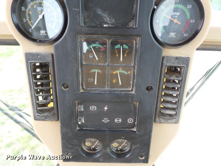 image for item DD9493 2001 Caterpillar 140H motor grader