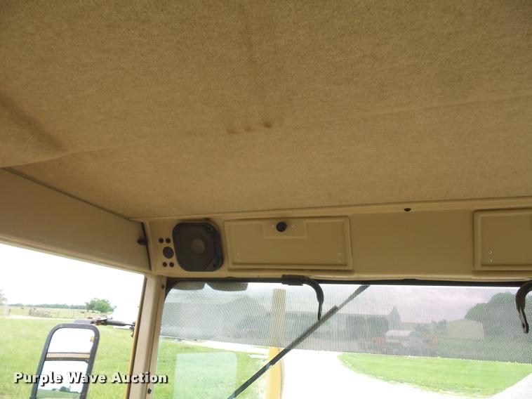 image for item DD9493 2001 Caterpillar 140H motor grader