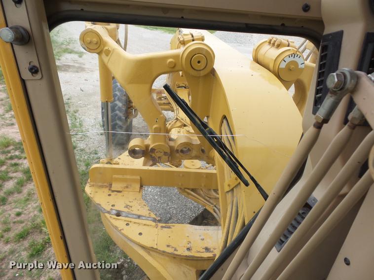 image for item DD9493 2001 Caterpillar 140H motor grader