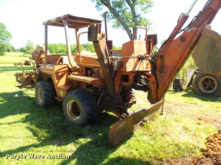 image for item DE9621 Ditch Witch 4010DD trencher