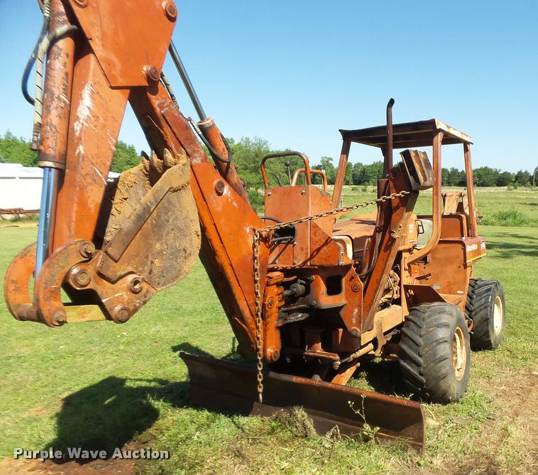image for item DE9621 Ditch Witch 4010DD trencher
