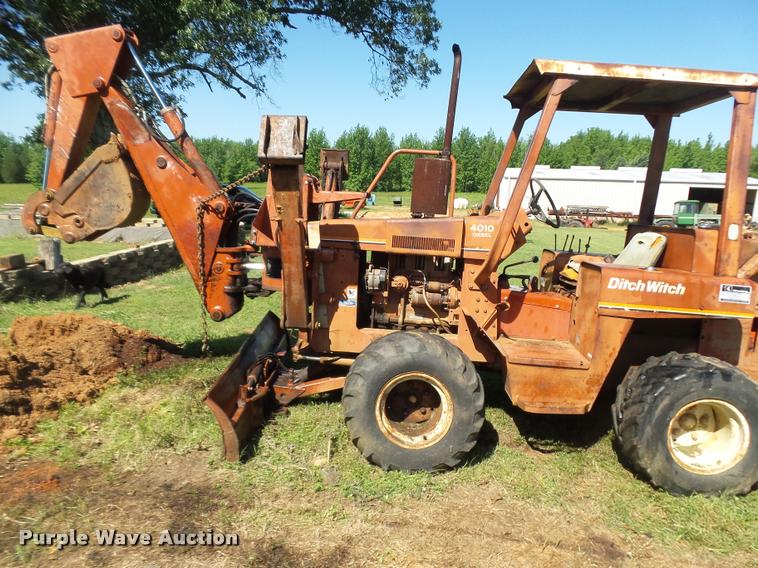 image for item DE9621 Ditch Witch 4010DD trencher