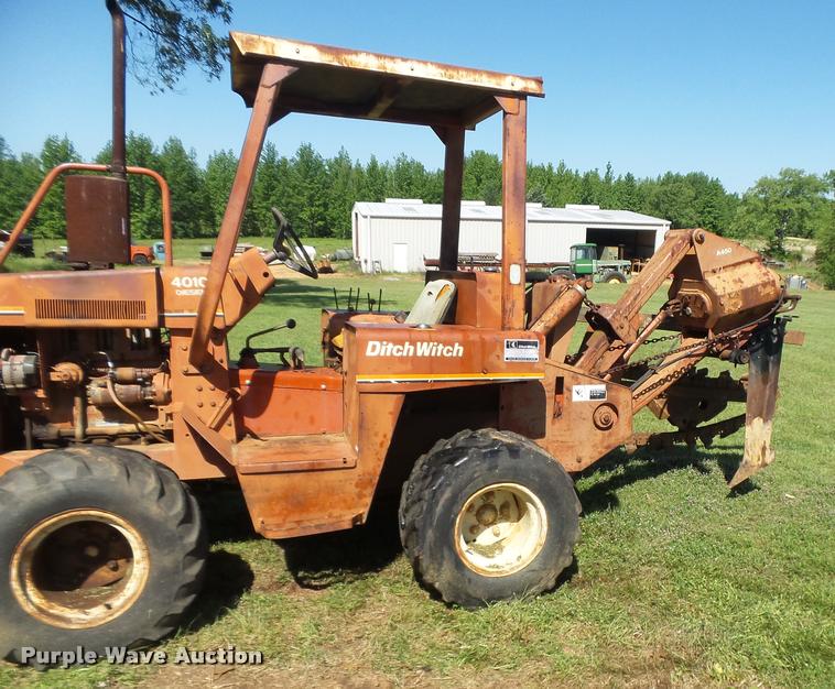 image for item DE9621 Ditch Witch 4010DD trencher