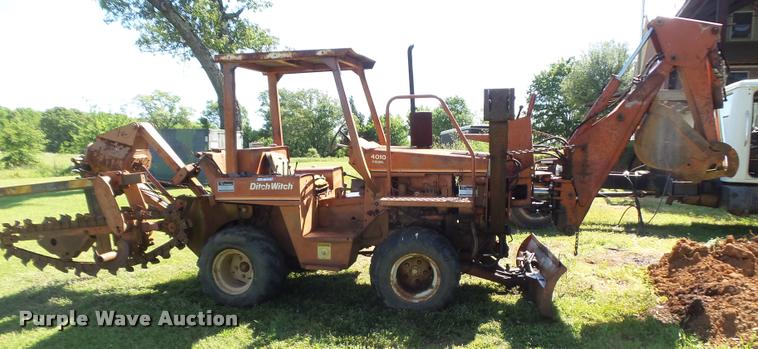image for item DE9621 Ditch Witch 4010DD trencher