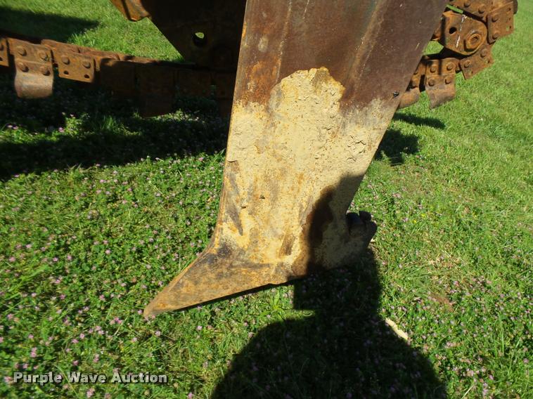 image for item DE9621 Ditch Witch 4010DD trencher