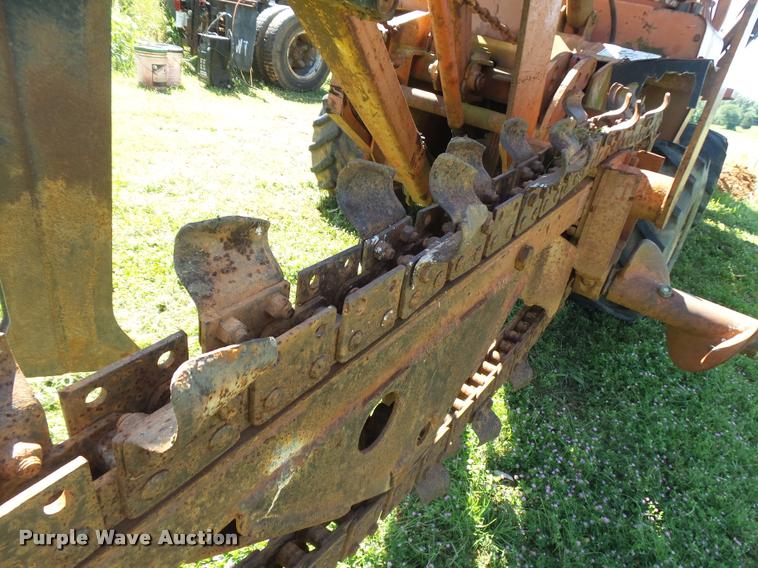 image for item DE9621 Ditch Witch 4010DD trencher