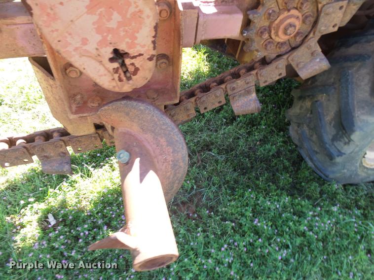 image for item DE9621 Ditch Witch 4010DD trencher
