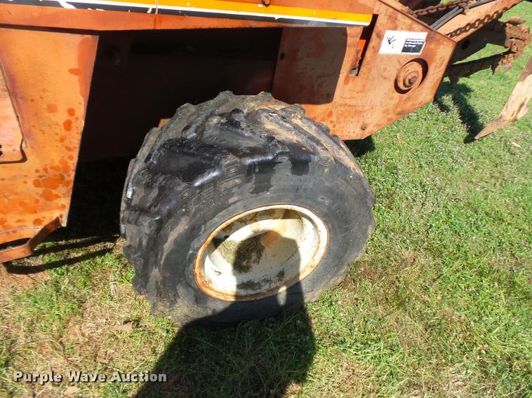 image for item DE9621 Ditch Witch 4010DD trencher