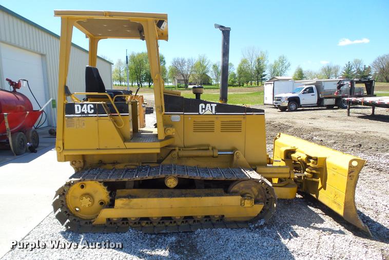 image for item DH9289 1994 Caterpillar D4C Series III dozer