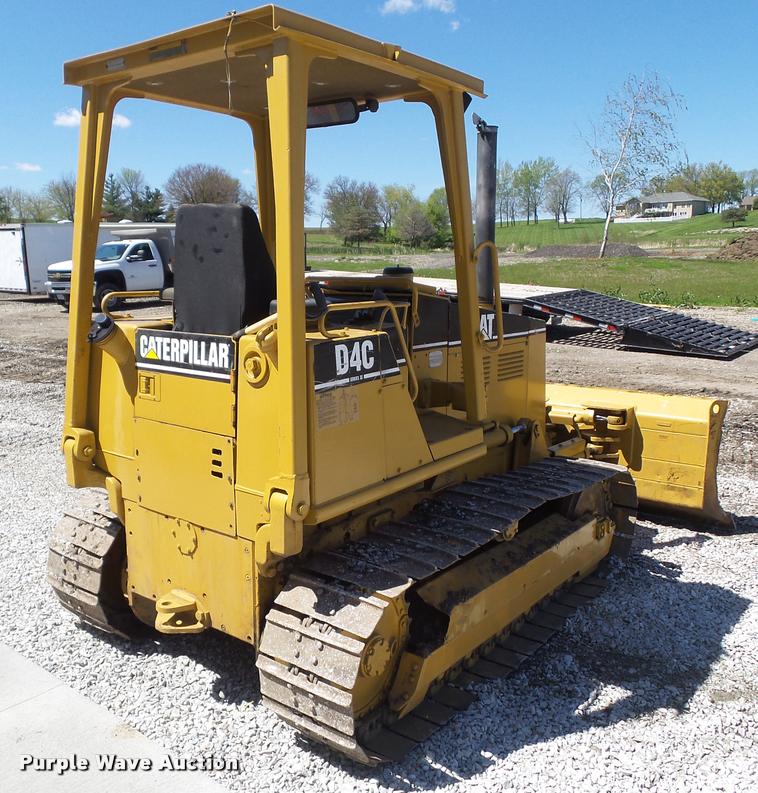 image for item DH9289 1994 Caterpillar D4C Series III dozer