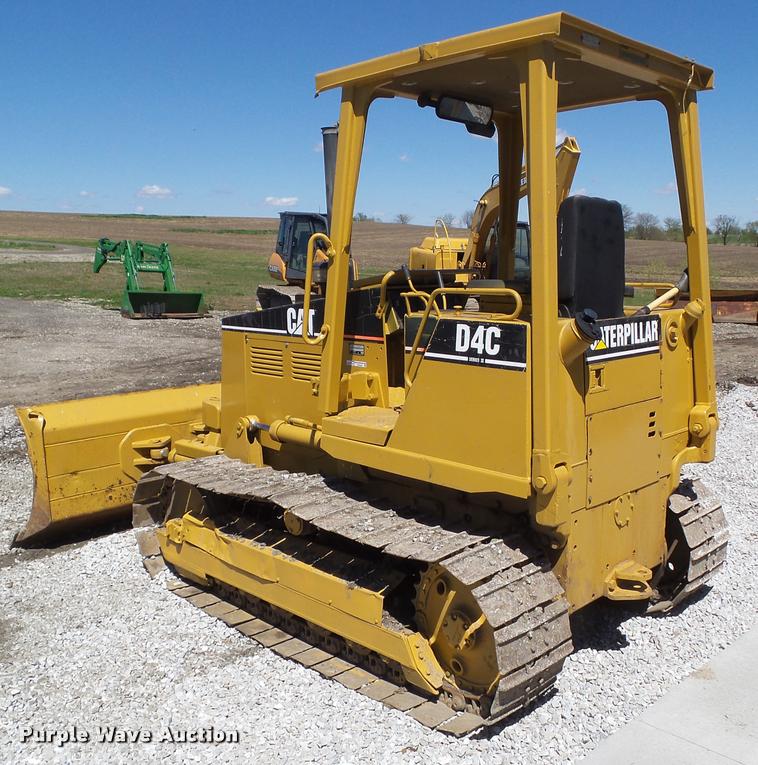 image for item DH9289 1994 Caterpillar D4C Series III dozer