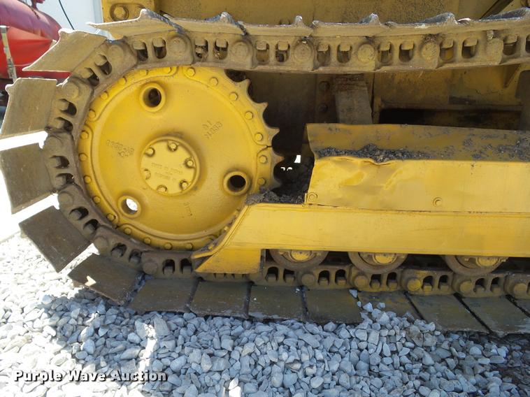 image for item DH9289 1994 Caterpillar D4C Series III dozer