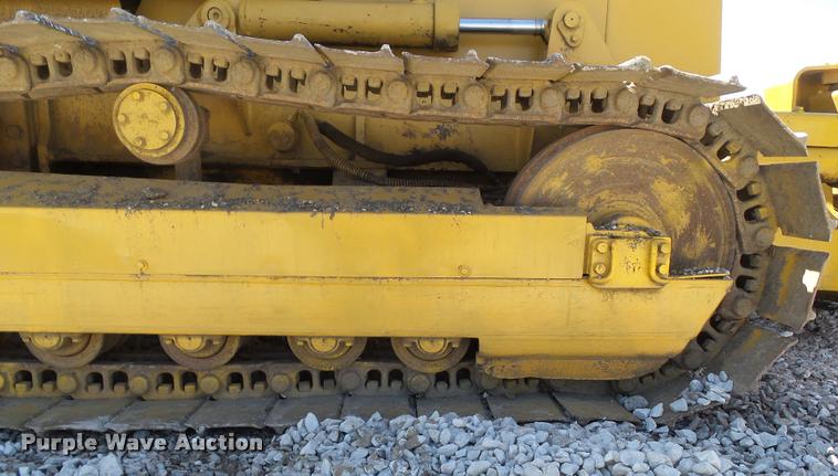 image for item DH9289 1994 Caterpillar D4C Series III dozer