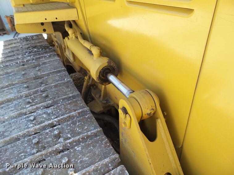 image for item DH9289 1994 Caterpillar D4C Series III dozer