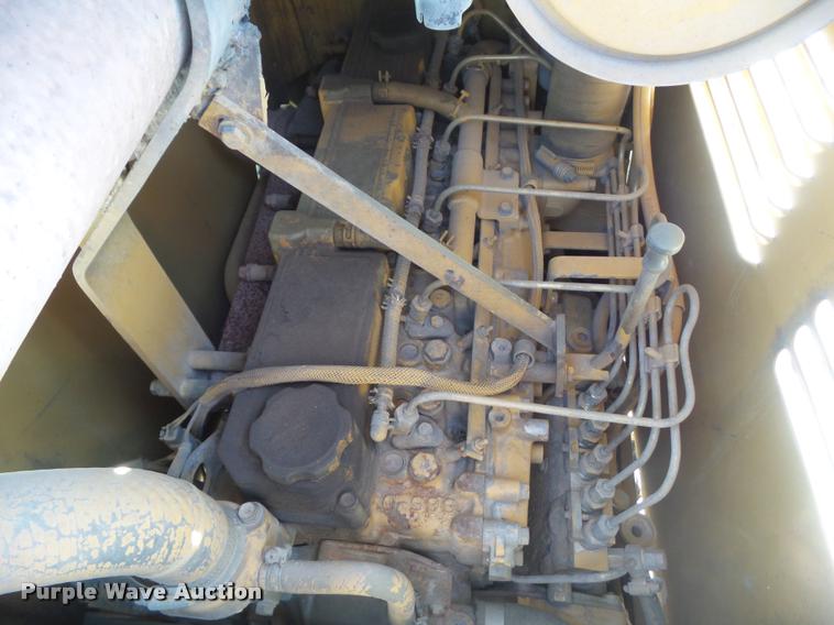 image for item DH9289 1994 Caterpillar D4C Series III dozer