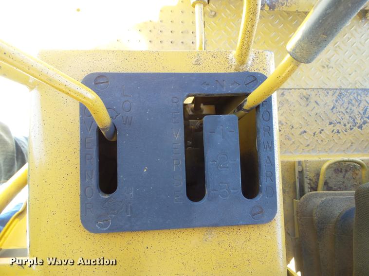 image for item DH9289 1994 Caterpillar D4C Series III dozer