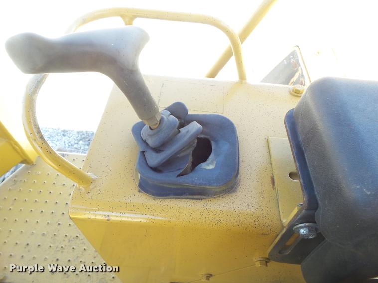 image for item DH9289 1994 Caterpillar D4C Series III dozer