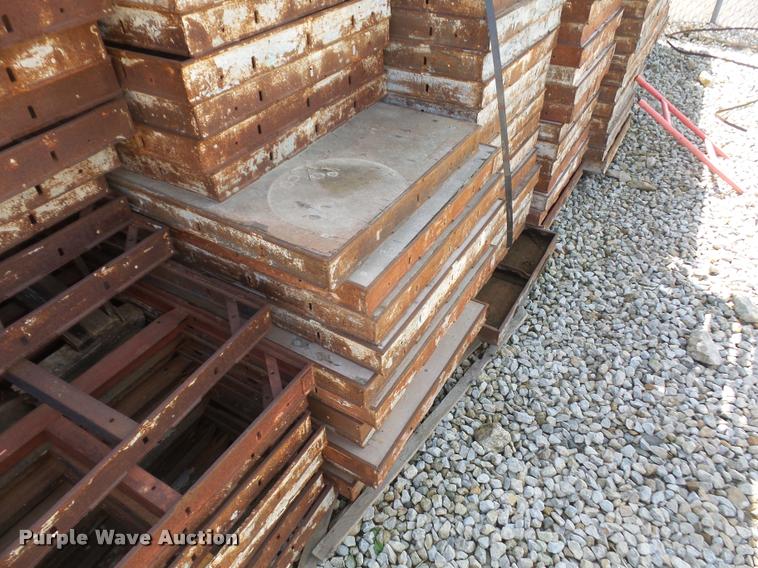 image for item DL9737 Concrete forms