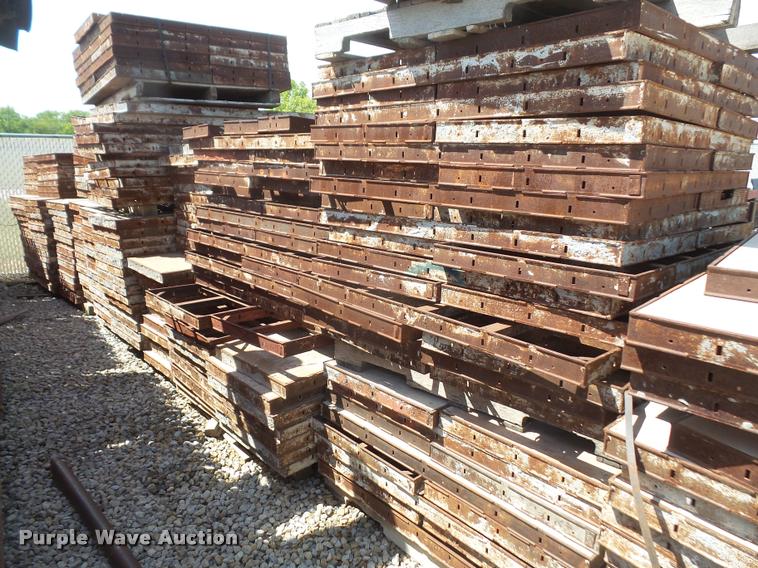 image for item DL9737 Concrete forms