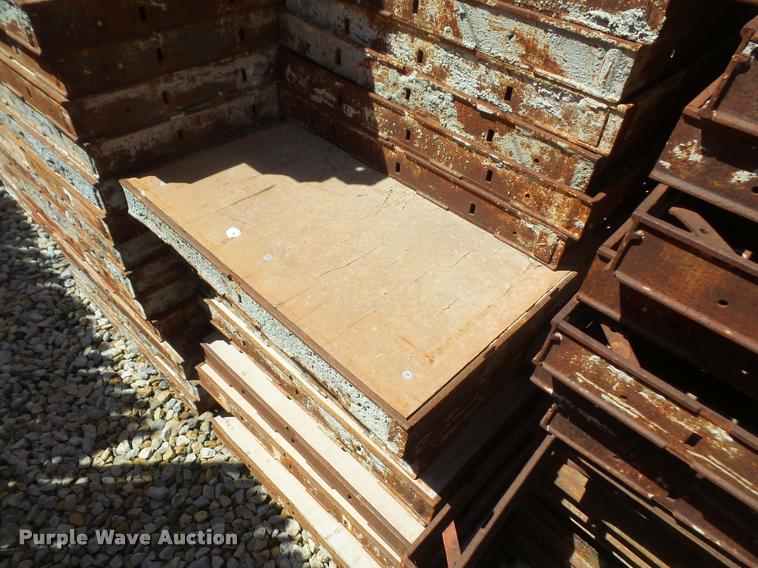 image for item DL9737 Concrete forms