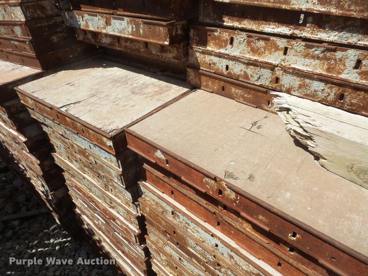 image for item DL9737 Concrete forms