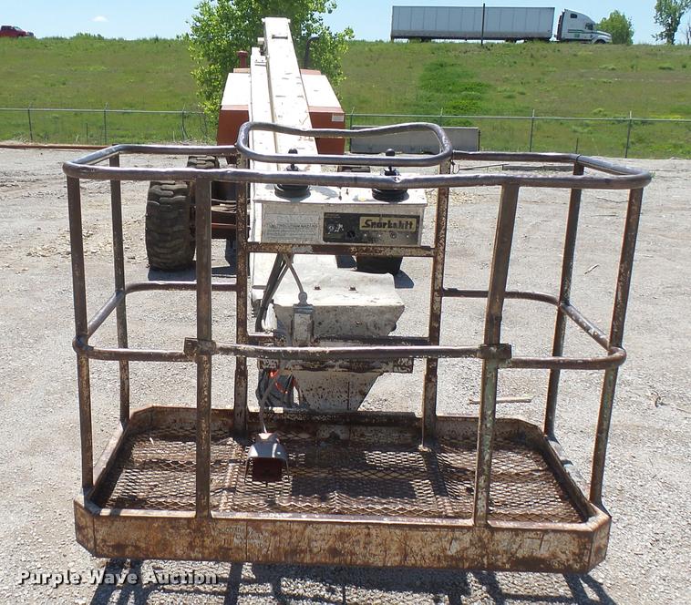 image for item DQ9128 1997 Snorkel TB-A60 boom lift