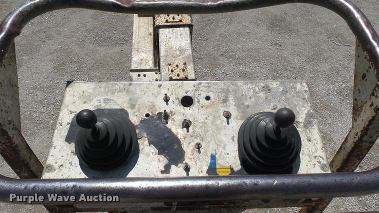 image for item DQ9128 1997 Snorkel TB-A60 boom lift