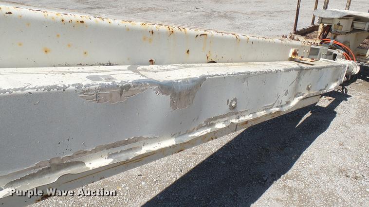 image for item DQ9128 1997 Snorkel TB-A60 boom lift